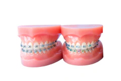 メタルブラケット